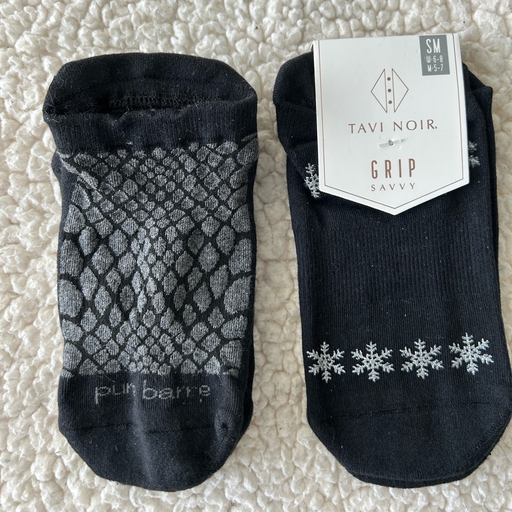 2 Pairs Pure Barre Tavi Grip Yoga Socks Size S